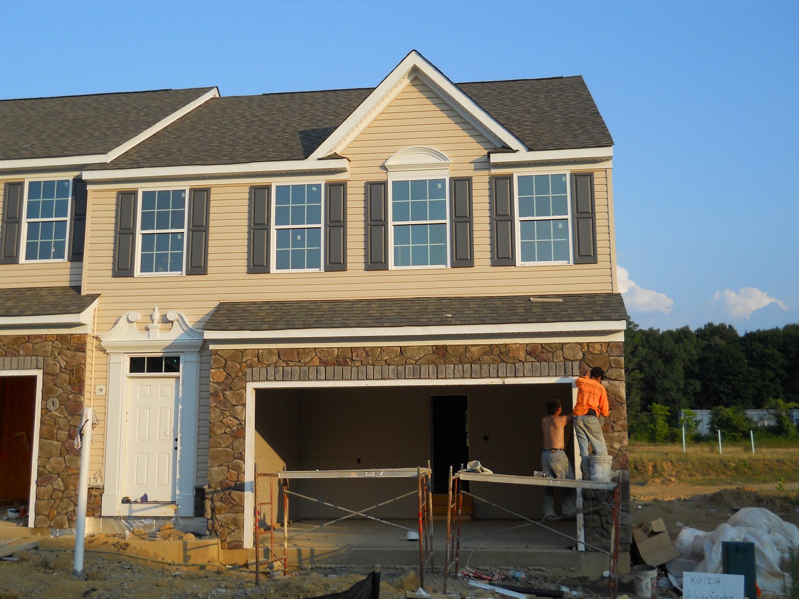Ryan Homes Nest Newbies Siding, Stone & Shutters!