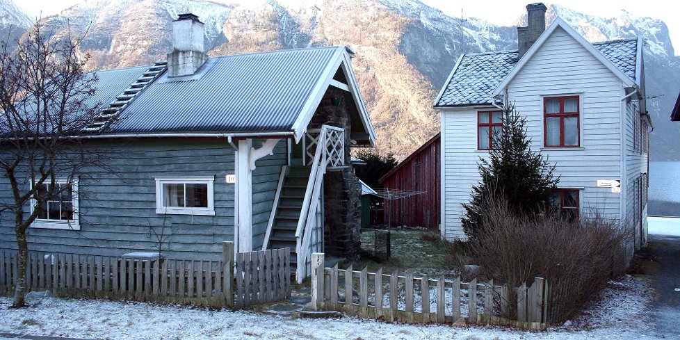 GRINDA: Larsenhuset vert ståande på Aurlandsvangen