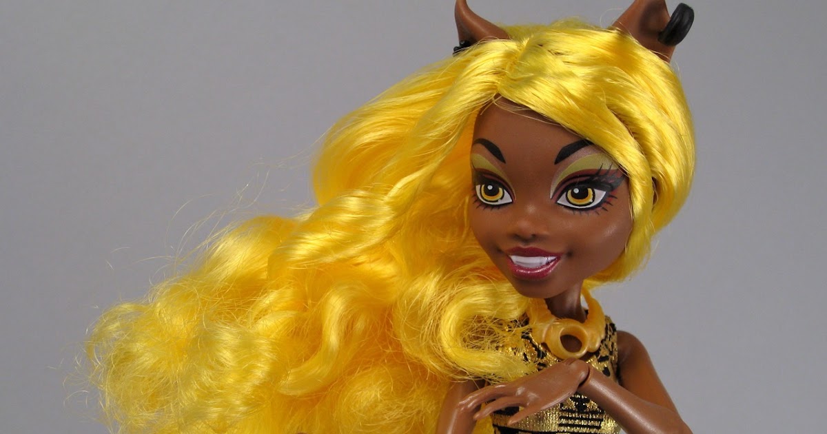 "Frights, Camera, Action!" Monster High dollsA Joint Review! The