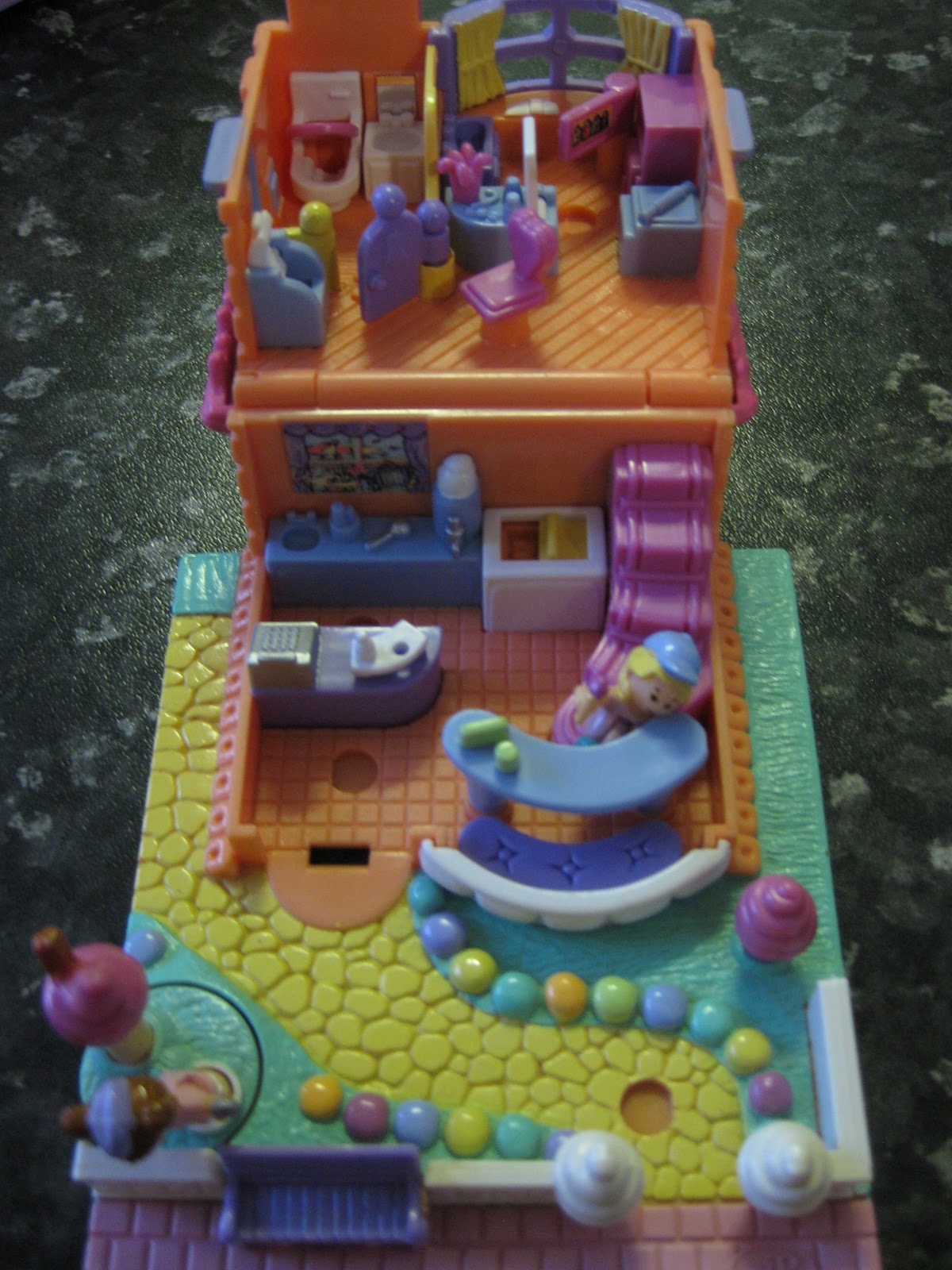 polly pocket strawberry