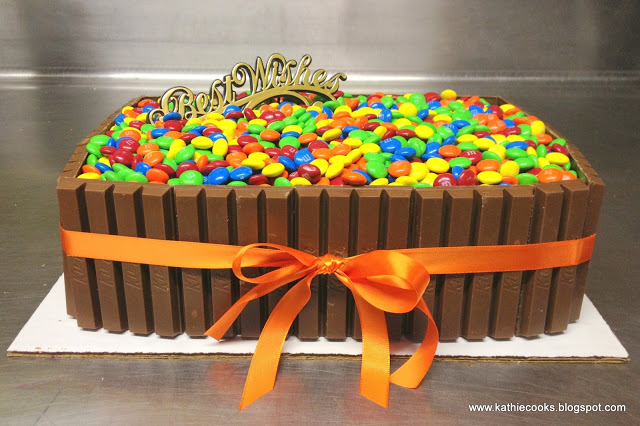 prettty bubbly life: recept kitkat, m&m taart