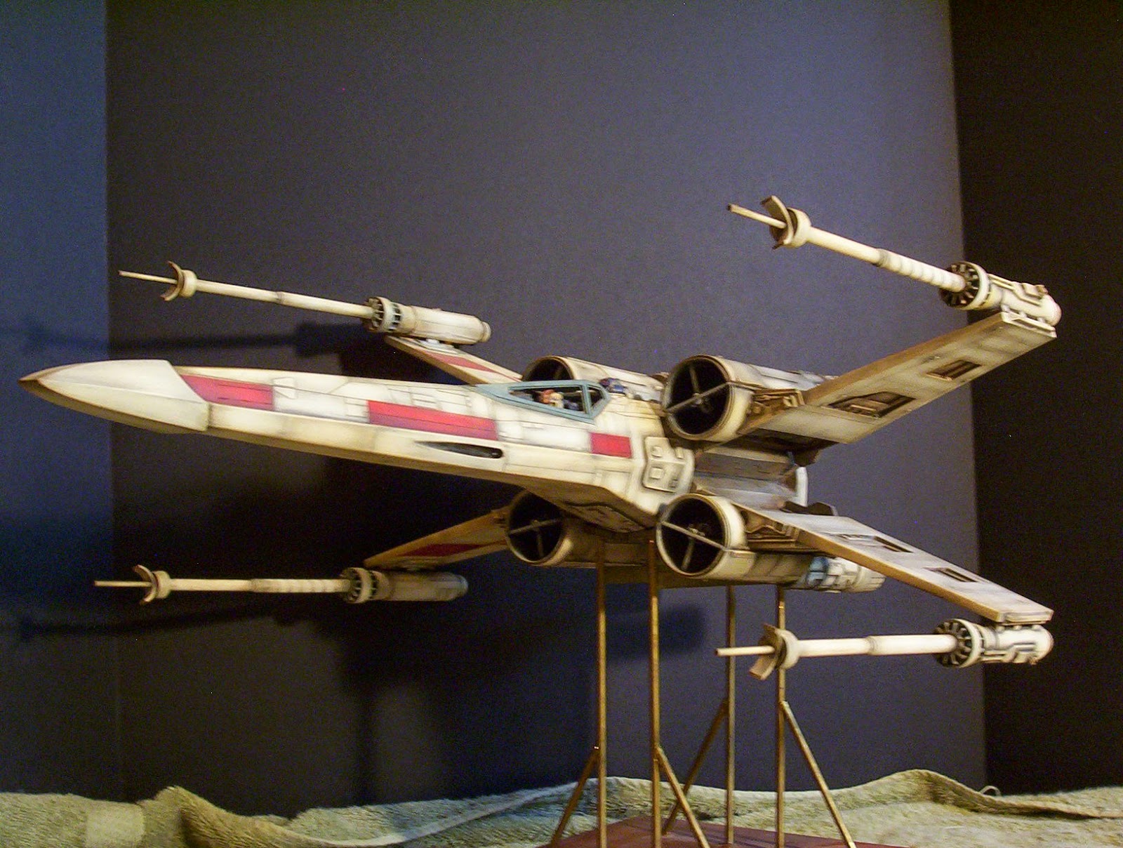 HALlullaby 的模型網誌 Captain Cardboard Xwing