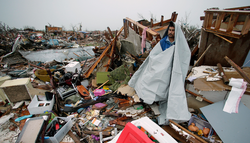 Tornadoes wreak havoc in US