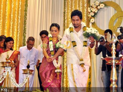 actor vineeth sreenivasan wedding photos recent political issues in kerala vineeth sreenivasan wedding actor vineeth sreenivasan wedding photos recent political issues in kerala vineeth sreenivasan wedding