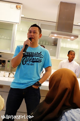 Chief Marketing Officer of Celcom: En. Zalman Aefendy Zainal Abidin Chief Marketing Officer of Celcom: En. Zalman Aefendy Zainal Abidin