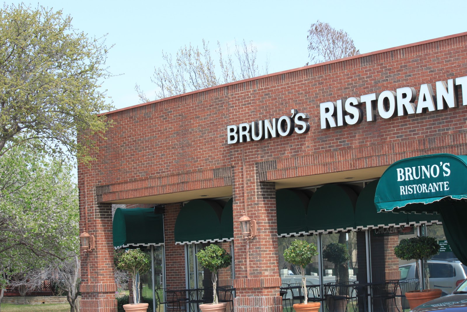 Dog Friendly Restaurants in Irving, TX, US