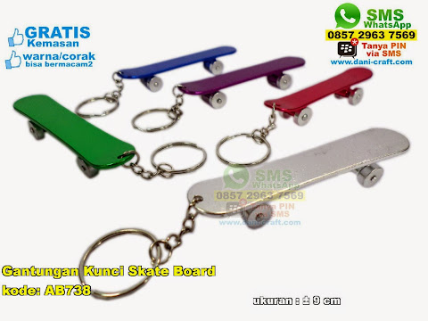 gantungan kunci skate board