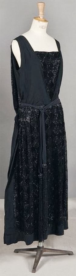 Chanel vintage little black dress, 1919-20