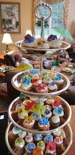 crafty summer: luau cupcakes