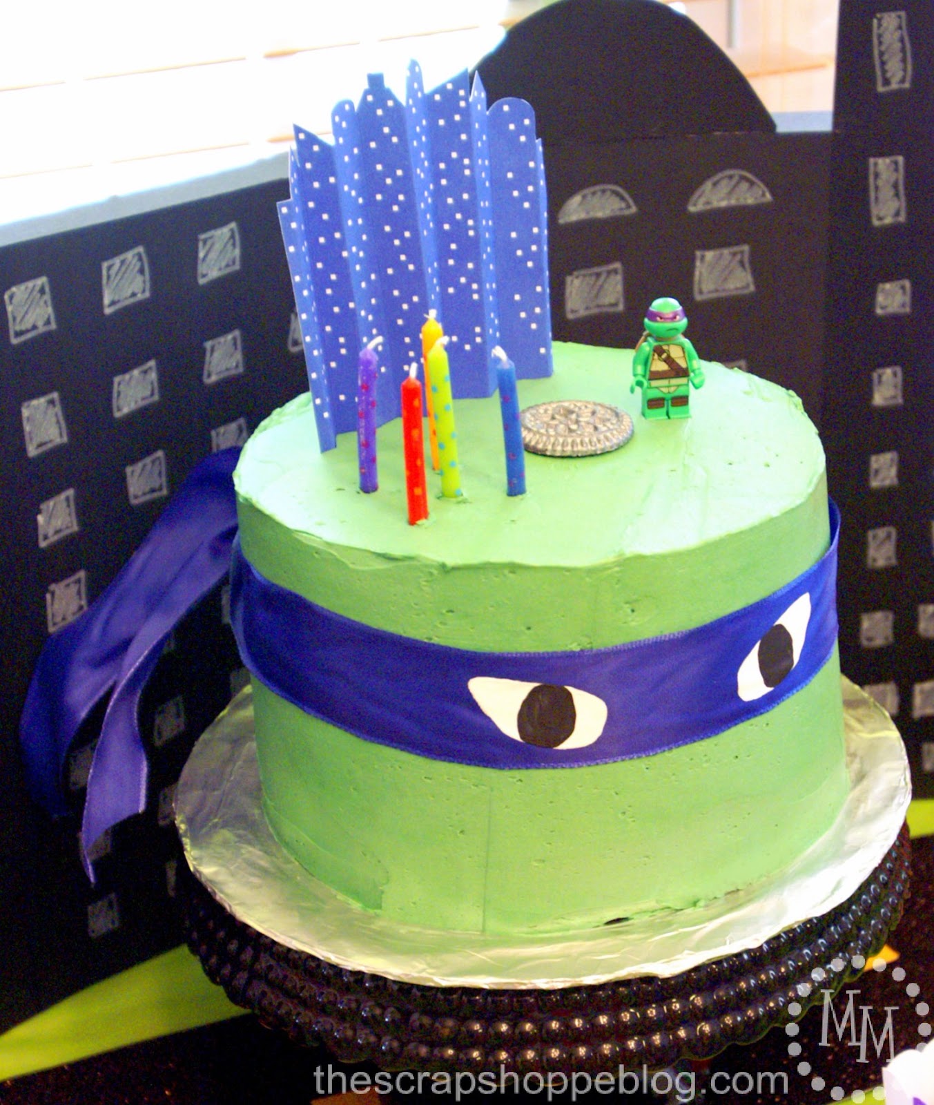 http://1.bp.blogspot.com/-JsGF7rhnkOc/Ui_fMhEytPI/AAAAAAAAQ_4/iRV6Td2teV4/s1600/teenage-mutant-ninja-turtle-cake.JPG