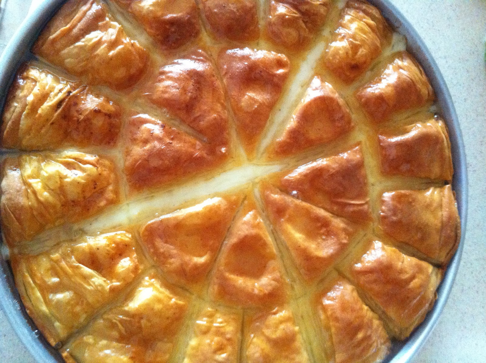 mutfakkokusu LAZ BÖREĞİ