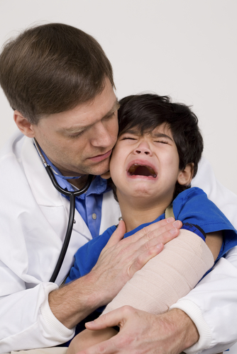 طفلي مفرط الحركة!! Child+in+hospital_115604965