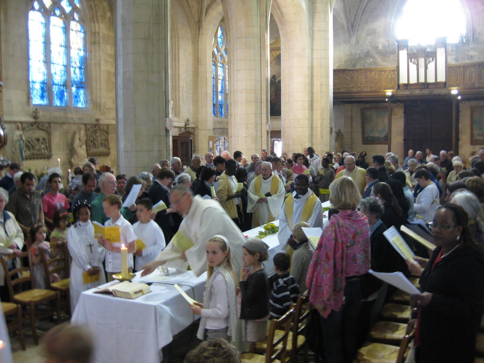 Paroisse Saint Crépin les Vignes Semaine Sainte et Résurrection à