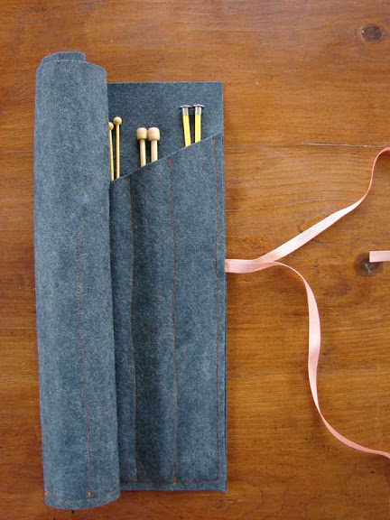 CleoStone - handicraft: FuteraL na druty - Knitting needle holder
