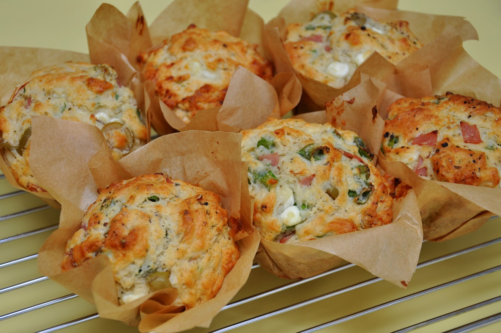 Kyoko.B bakes Lowfat Savoury Muffins