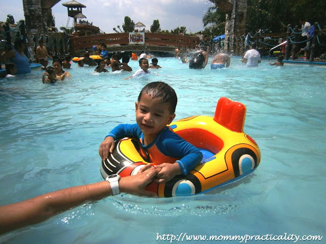 8 Waves Waterpark & Hotel