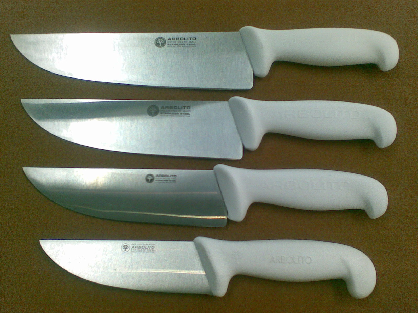 CASA ROSSI: CUCHILLOS BÖKER ARBOLITO