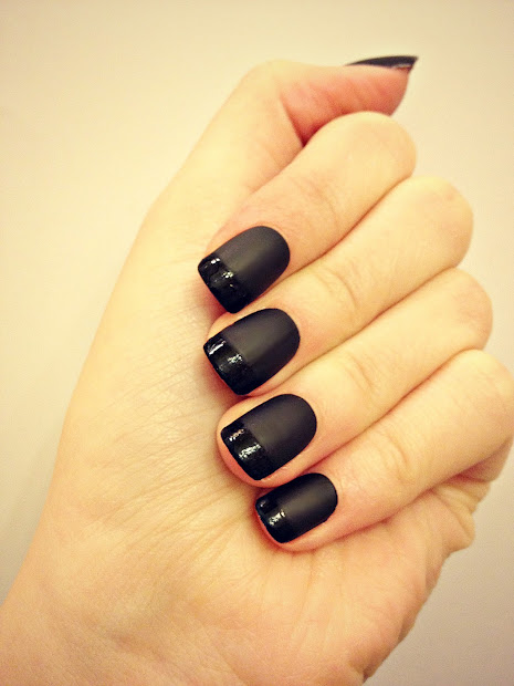 sybella nails black matte manicure