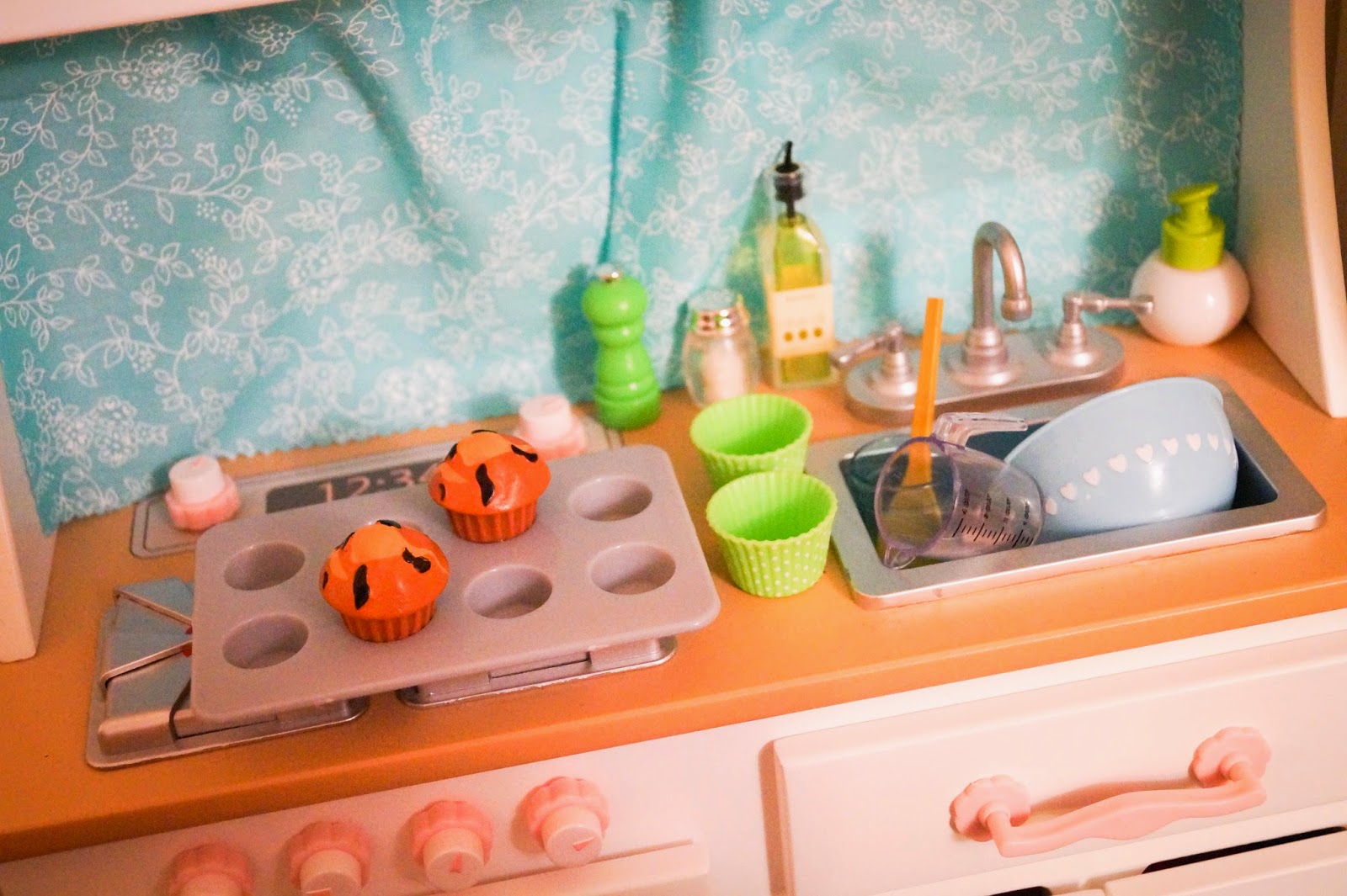 American Girl Doll Play Baking Muffins!