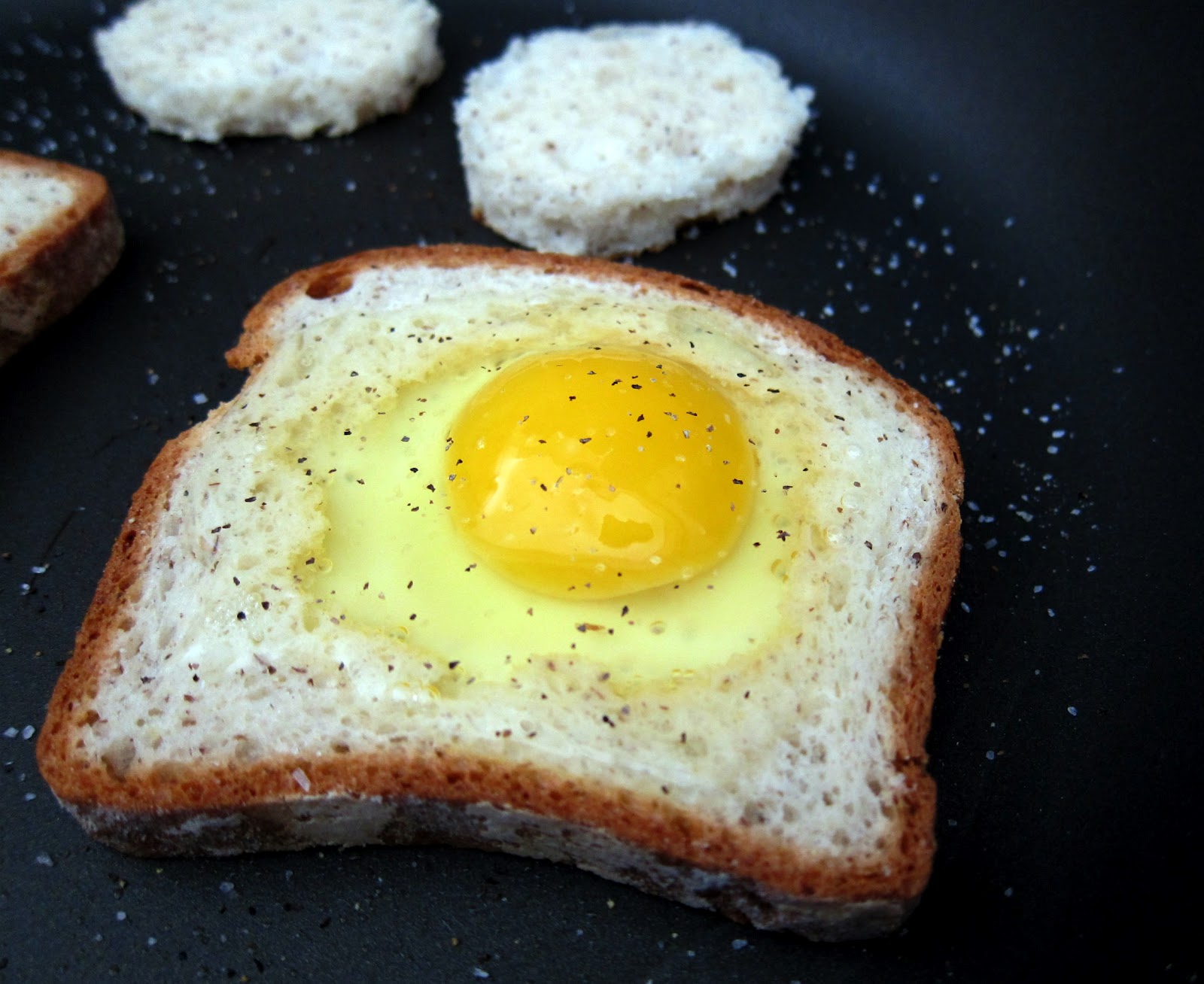 3 letter words Eggs in a Basket