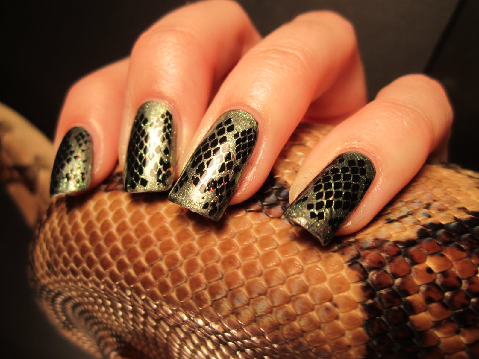 7. Black and White Snake Nails - wide 2