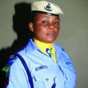 Gov Fashola rewards female police officer who disarmed two robbers that tried to steal from her