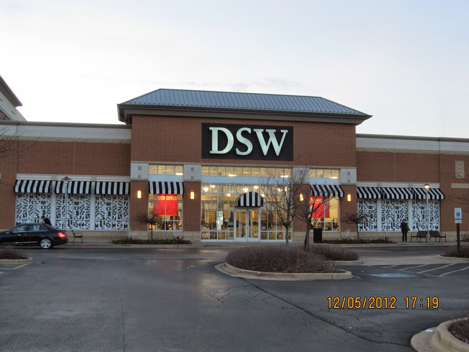 Trip to the Mall Geneva Commons (Geneva, IL)