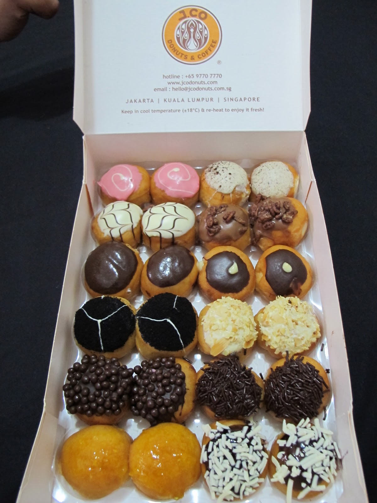 Out On a Date J.CO DONUTS