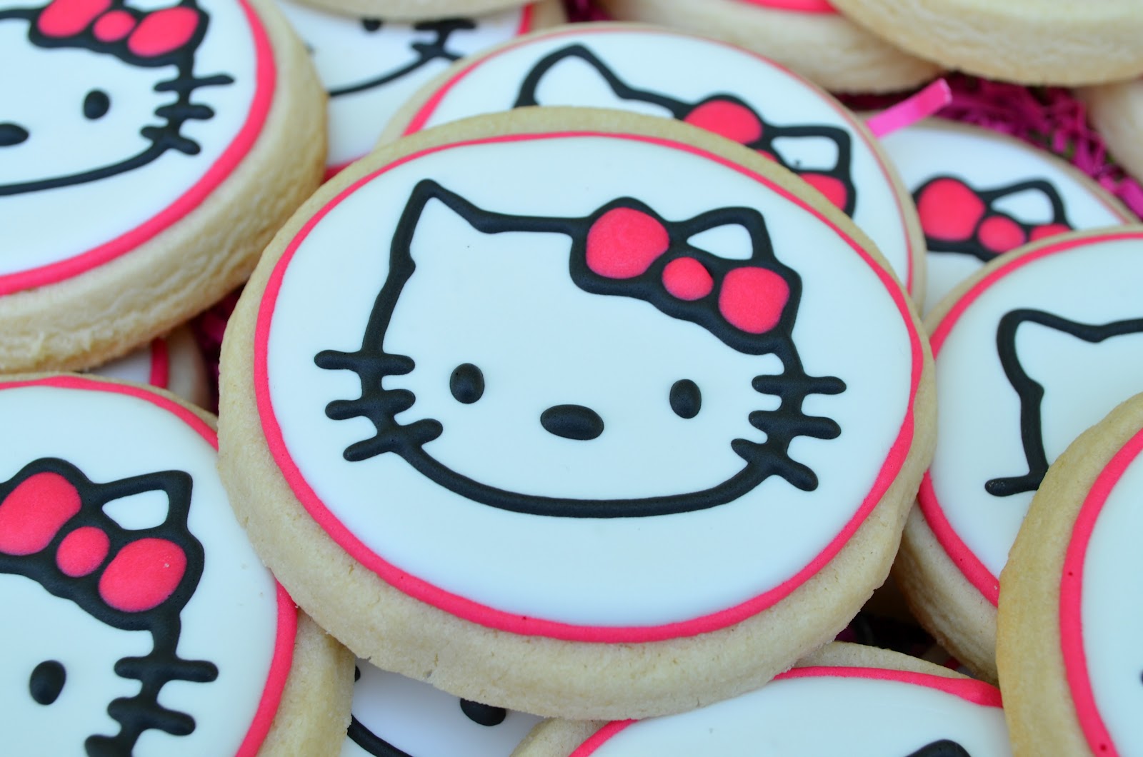 Hello Cupcake!: Hello Kitty Cookies
