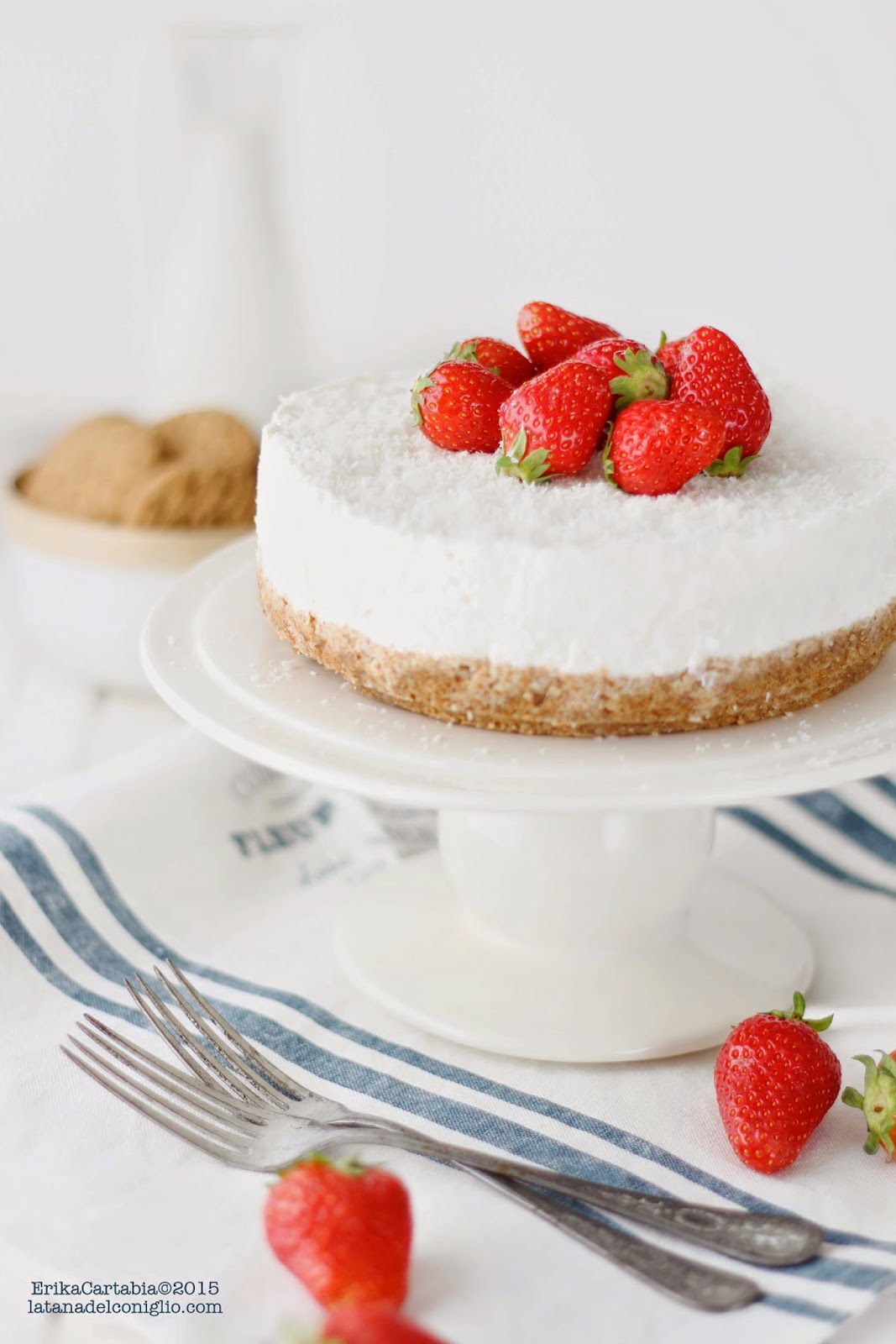 Cheesecake allo yogurt con cocco e fragole La tana del coniglio