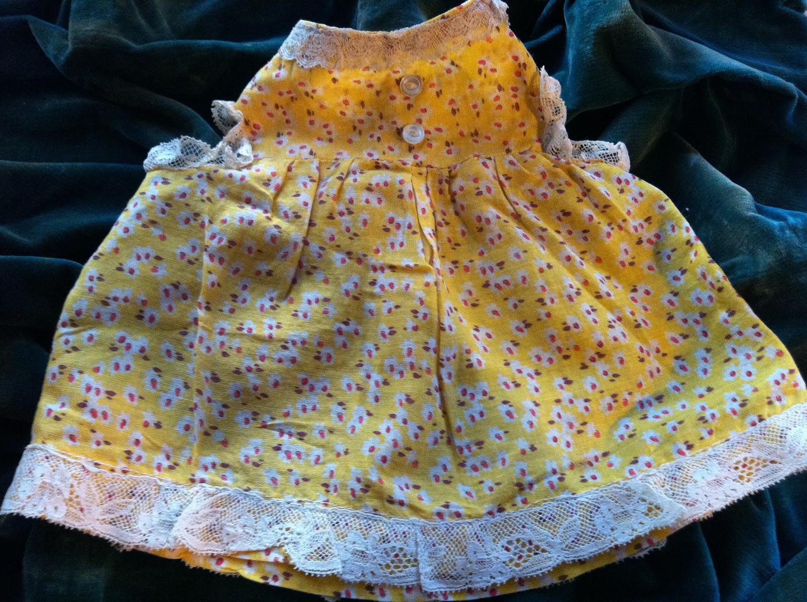 Smashing Rubbish Vintage Doll Clothes