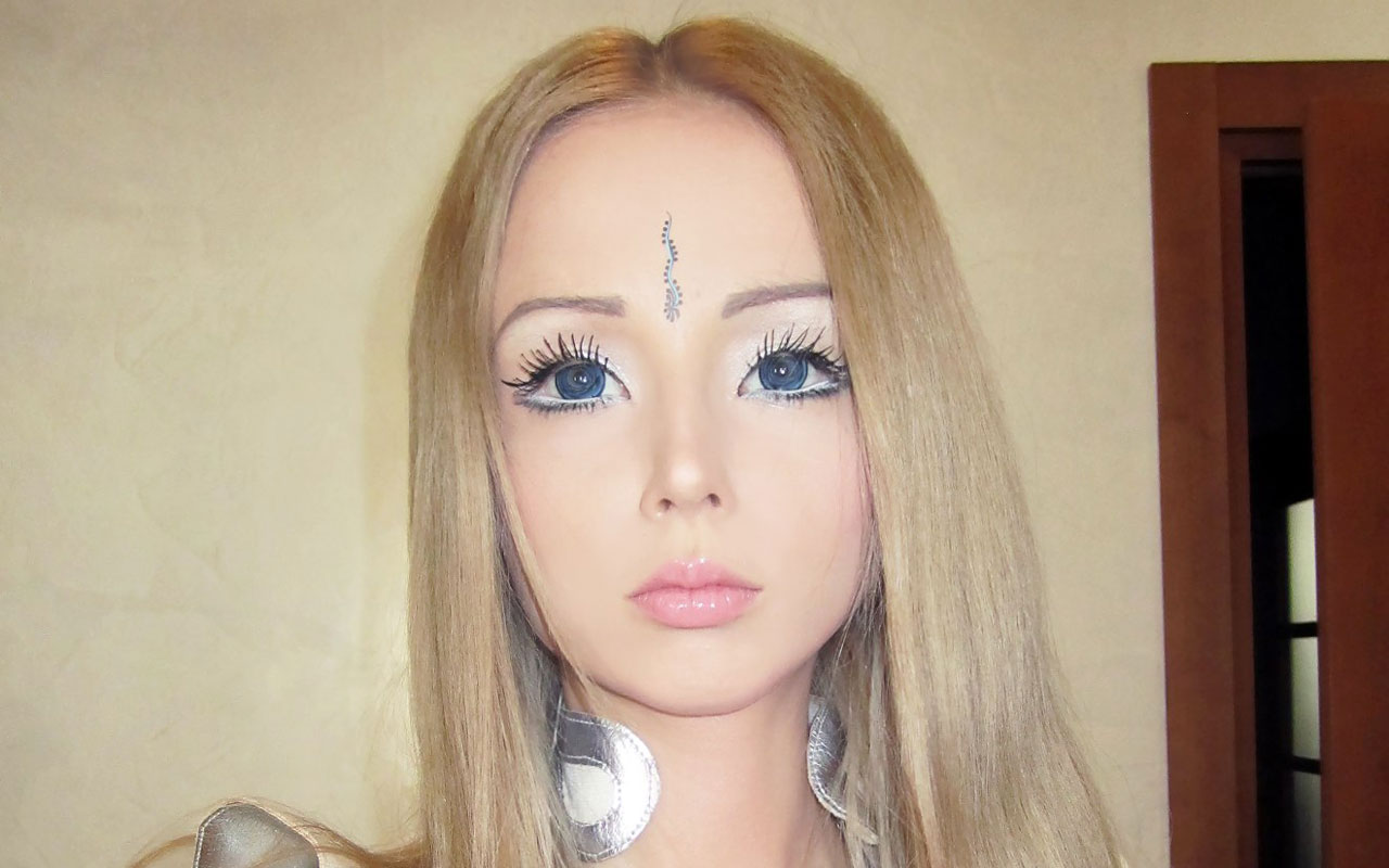 http://1.bp.blogspot.com/-K2ZFSwQ8qcQ/UH1jy2GGQdI/AAAAAAAAA-4/dlzkXjuSV3I/s1600/Valeria-Lukyanova-5.jpg