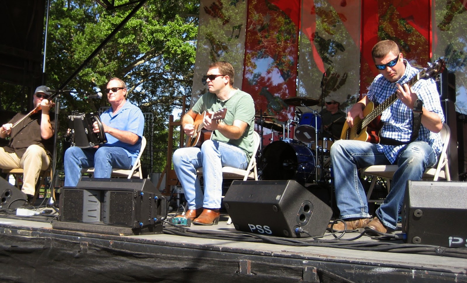 Living Rootless Louisiana Breaux Bridge Crawfish Festival 2014