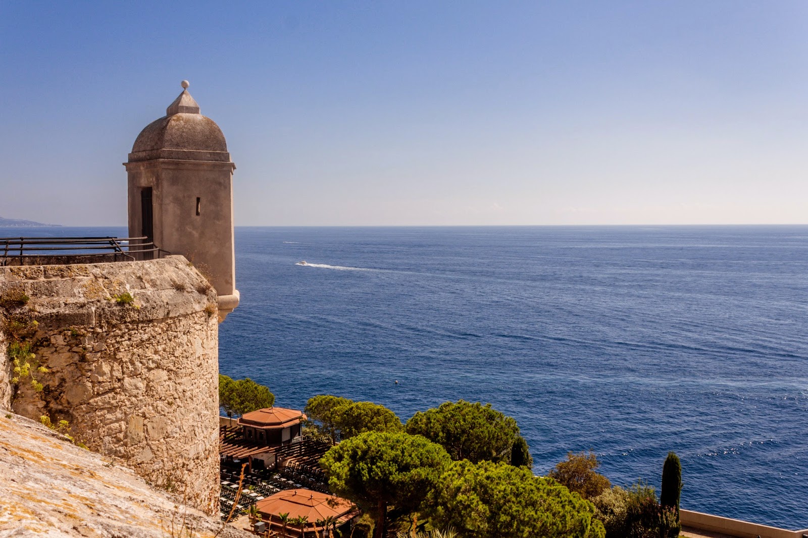 Lost in... The French Riviera (CannesMonaco) The Flying Dutchwoman