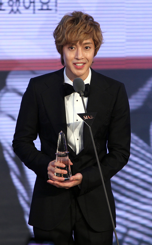 4DLeader4ever: [4D News] Kim Hyun Joong wins case against MOGEF, ban