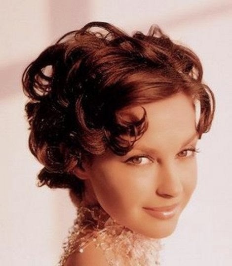 Attractive Hairstyles For Short Hair And Famous Ashley Judd Style - My