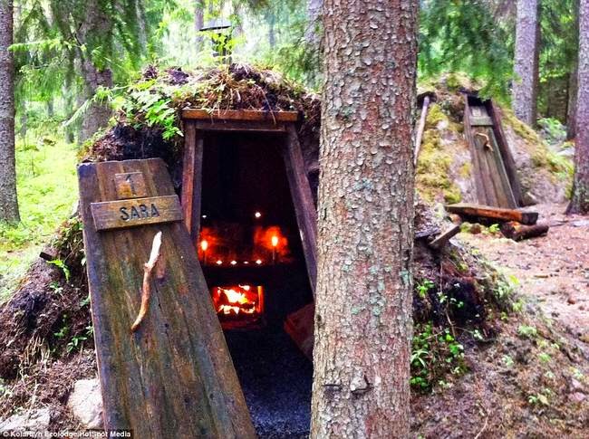 Guests at Kolarbyn stay in a hut that seems to rise right out of the ground in the forest. - This Lodge In Sweden Helps You Relax By Giving You Really Hard Work. Guests at Kolarbyn stay in a hut that seems to rise right out of the ground in the forest. - This Lodge In Sweden Helps You Relax By Giving You Really Hard Work.
