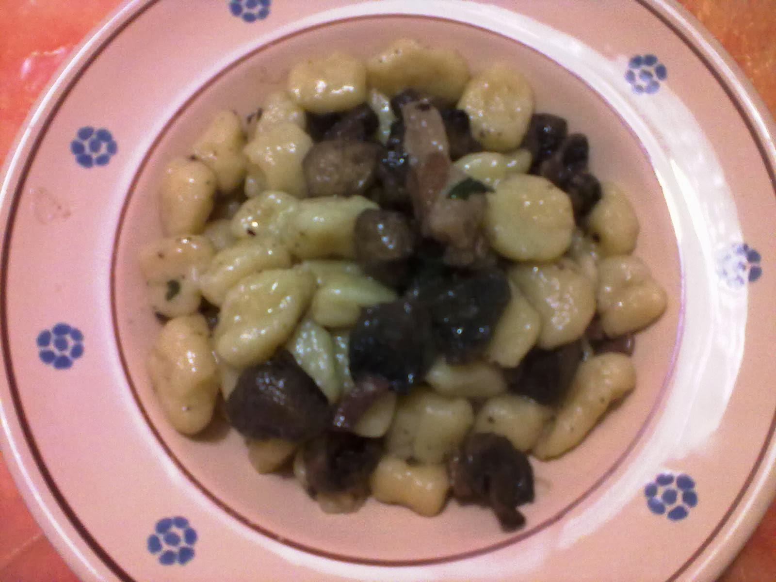 Gnocchi con funghi e pancetta Pomodori verdi fritti