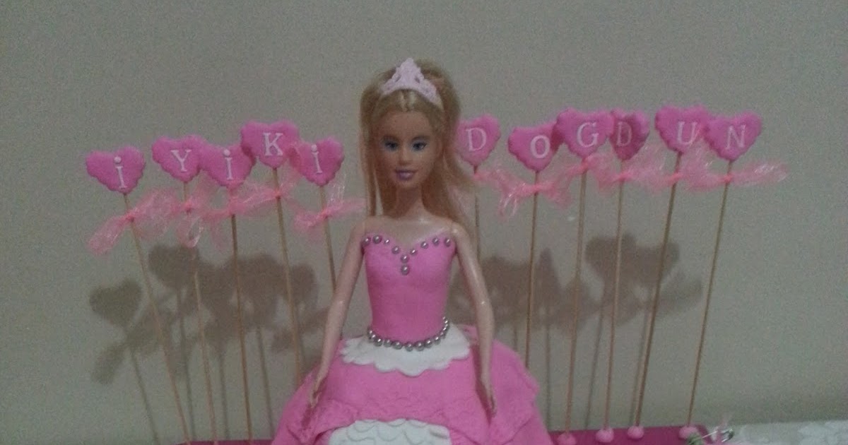 BiR DiLiM AŞK (KURABiYE & PASTA EViM) Barbie Bebekli Pasta