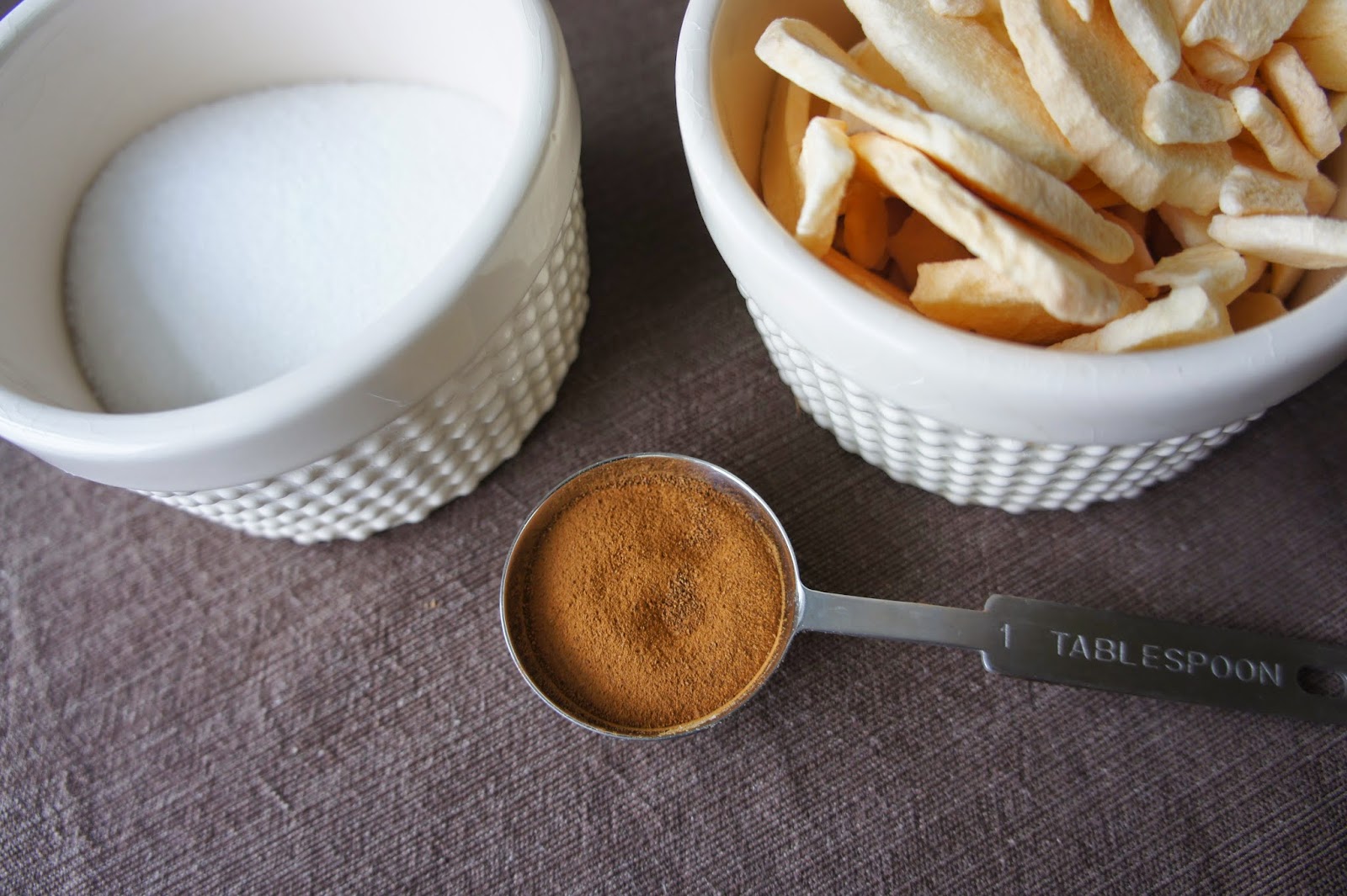 How to Make Buñuelos with Apple Cinnamon Sugar inspired by Glade Winter Collection