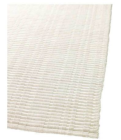 الشاطرة ترسم من غير لوحة وألوان فنانة يابانية رسمت على سجاد البيت اليوم السابع