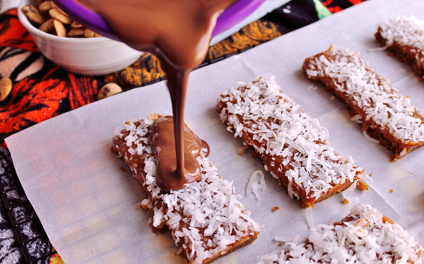 Cococnut Caramel Cookie Candy Bars