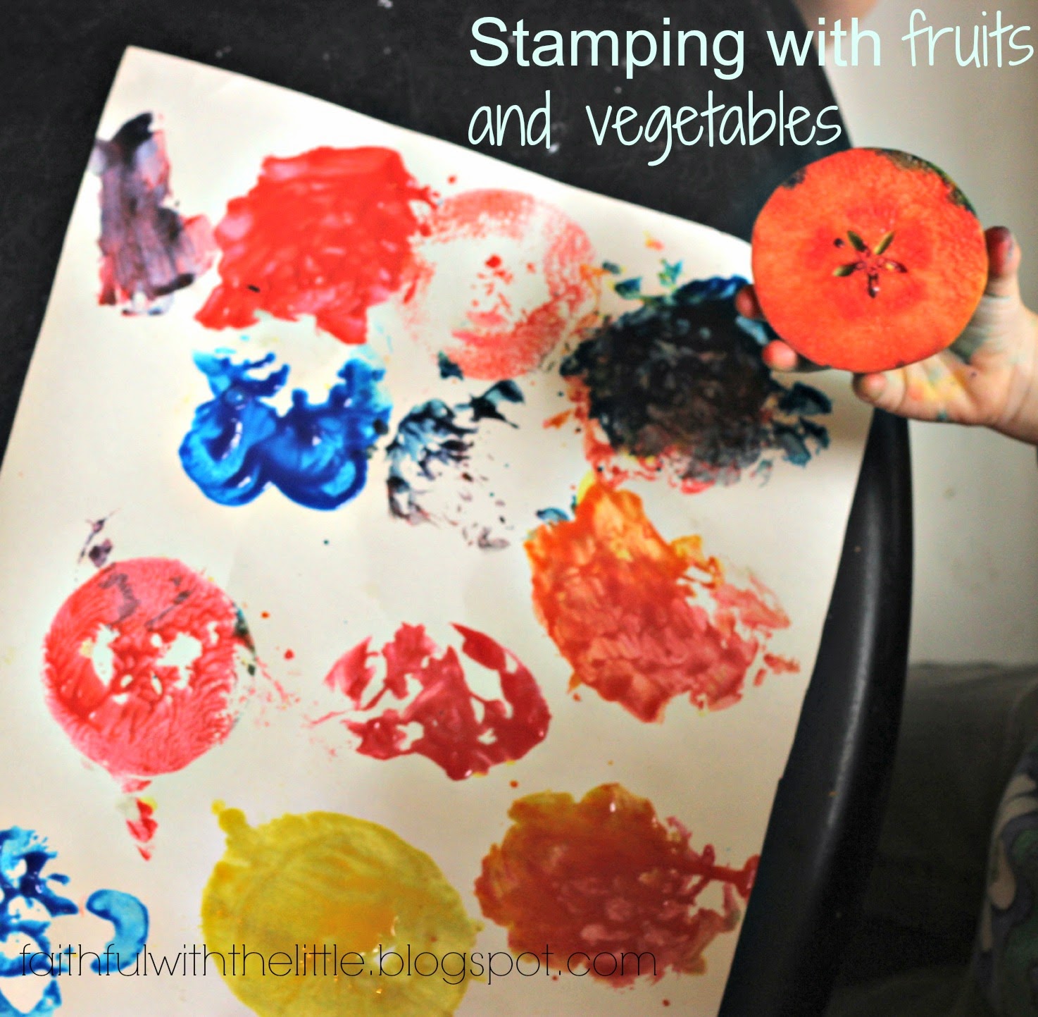 faithful with the little Stamping with Fruits and Vegetables for