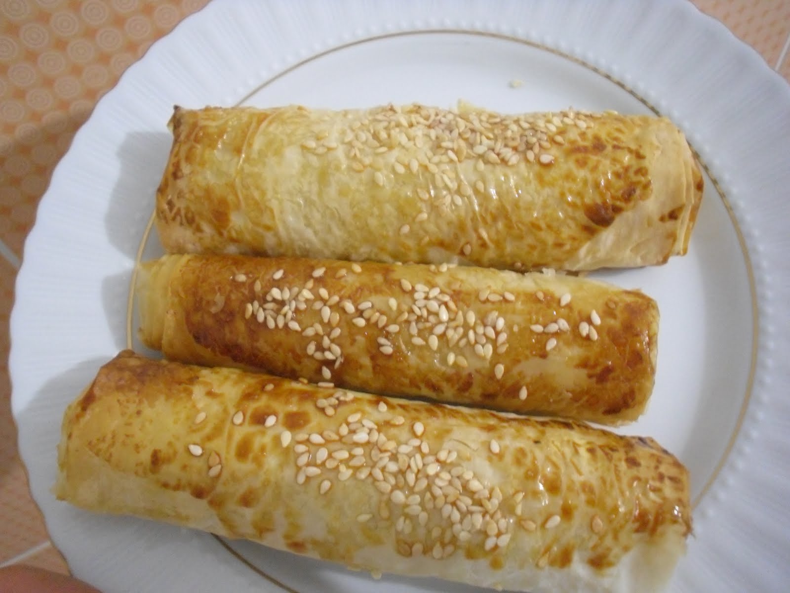 zeynebinsofrasi Baklava yufkasından peynirli börek