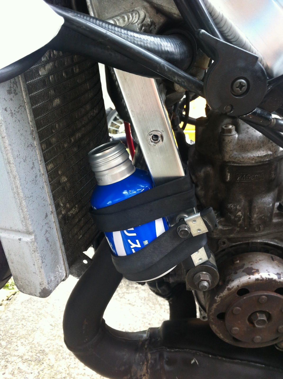Nihon Rider DIY Fuel overflow catch tank (Gas catch can)