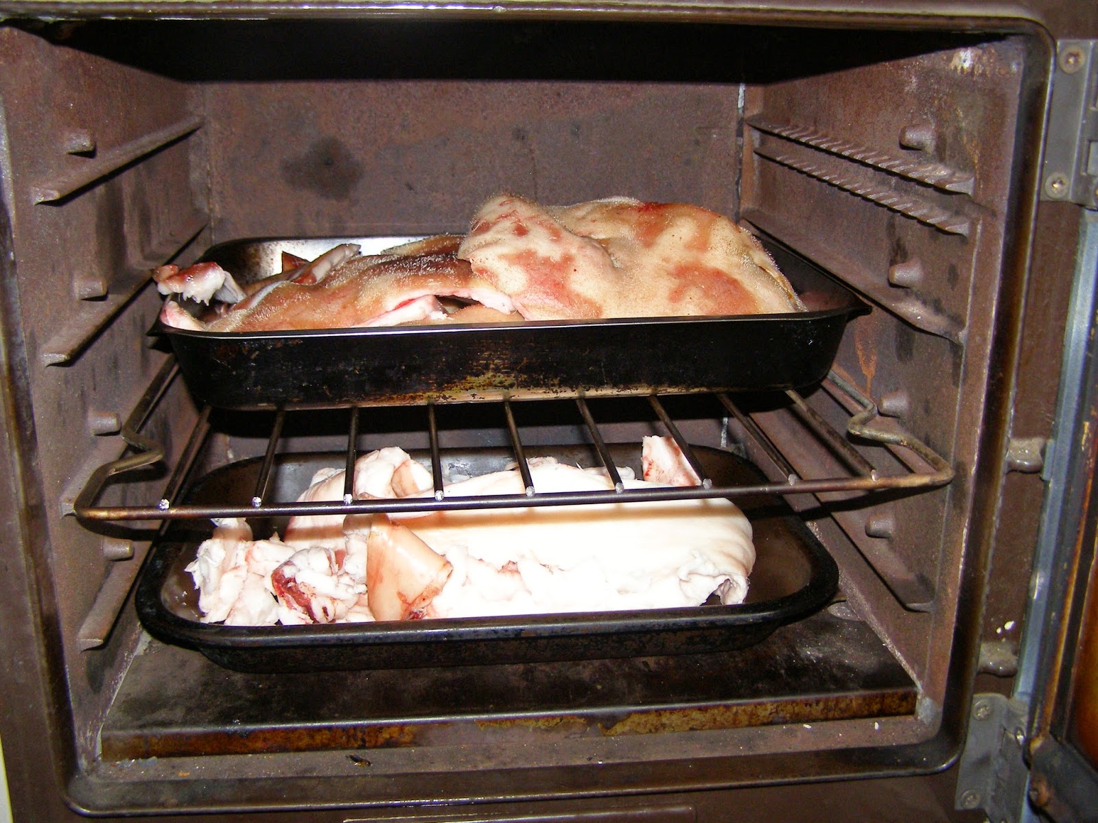 Jembella Farm Rendering pig fat Lard