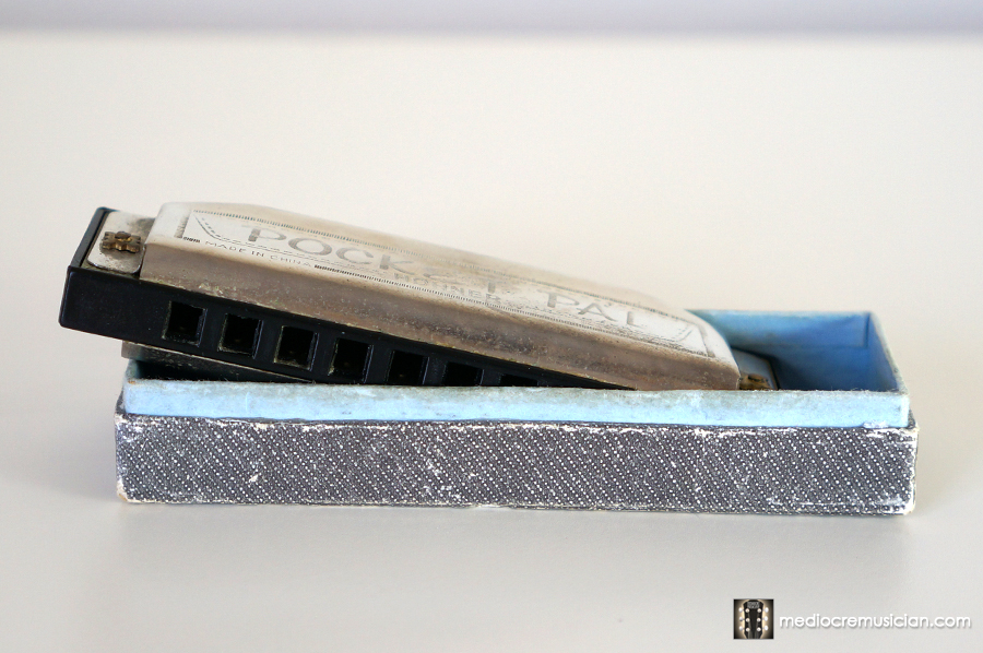 Mediocre Musician Hohner "Pocket Pal" Harmonica (Klutz)