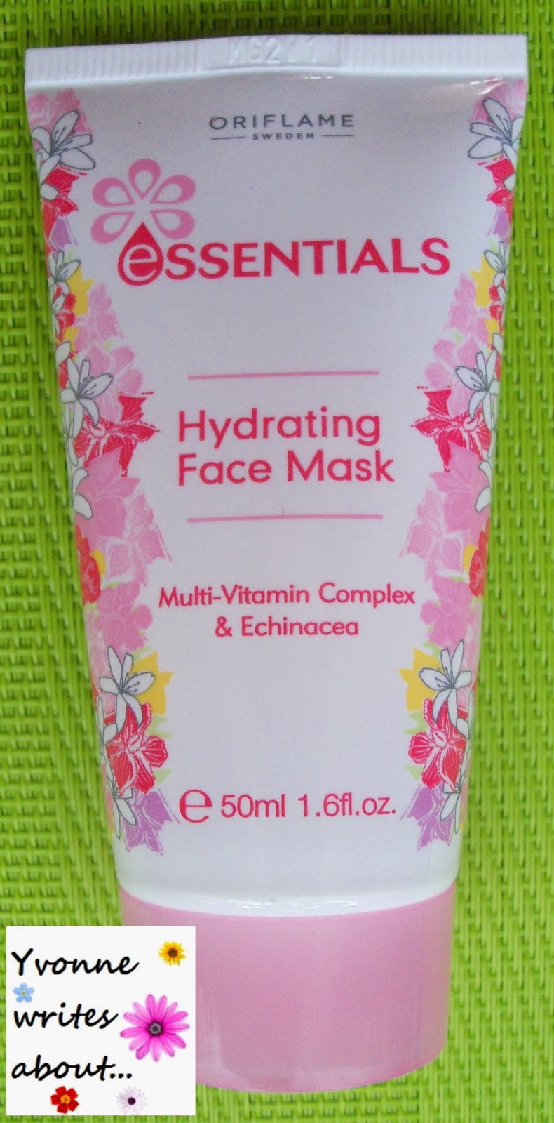 Yvonne writes about... Oriflame Essentials Hydrating Face Mask
