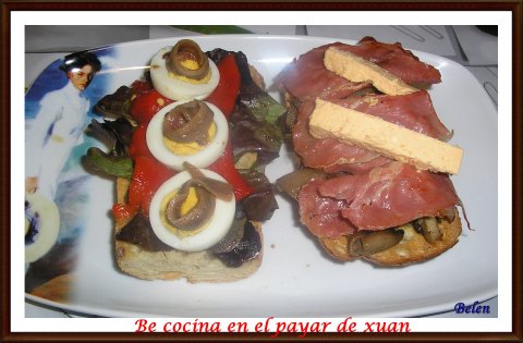 Tostas De Pimientos Asados  Y Anchoas. Tosta De Setas Con Jamón Y Queso Picón