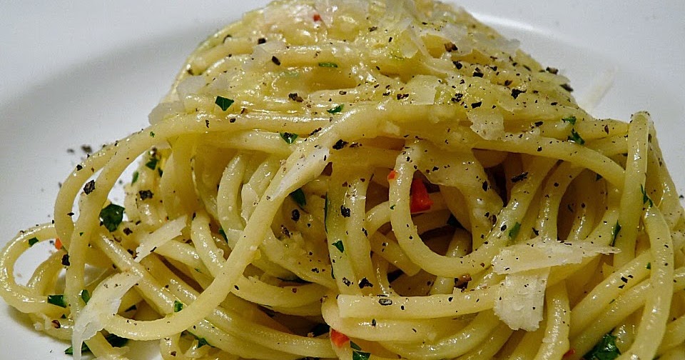 Le ricette di Valentina e Bimby SPAGHETTI AGLIO OLIO E PEPERONCINO NEL